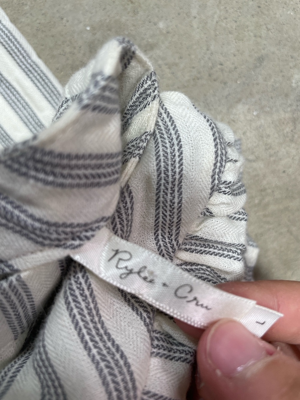 Rylee + Cru Dress Striped Ruffle Yoke Shift Light Gray White Size Large - Picture 10 of 14
